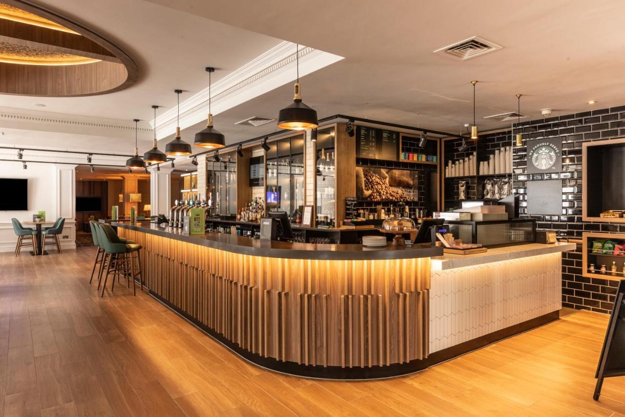Holiday Inn Guildford By Ihg Bagian luar foto